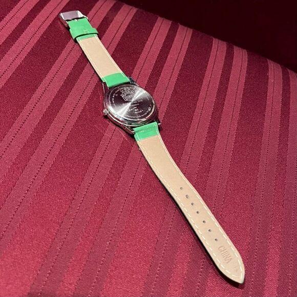 Mars M&M’s 2008 Brand Advertising Green Leather Strap Adjustable Wristwatch - Picture 3 of 4